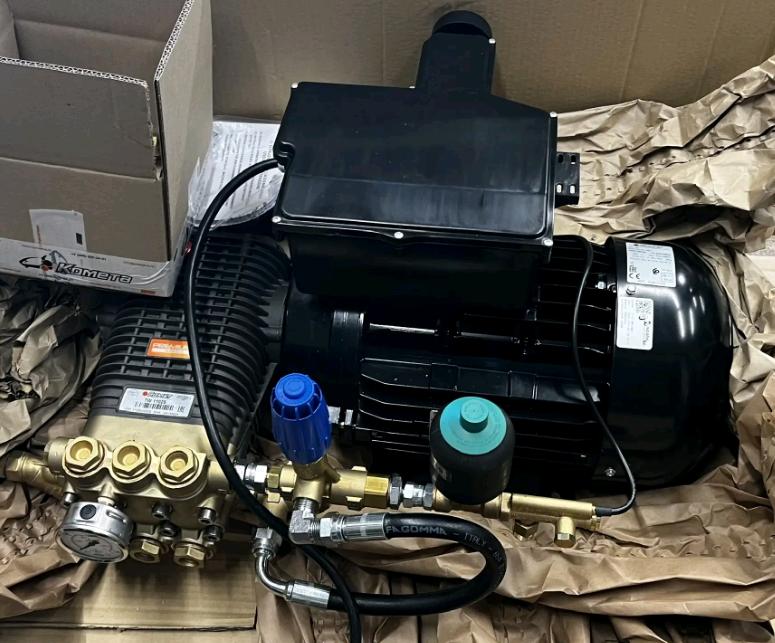 Насос плунжерный MTP TW 11025 HT TRF +TS +VA K1501 с эл. двигателем